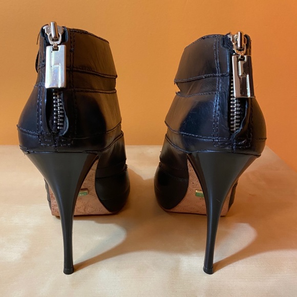 LAMB Strappy Leather Heels - Picture 5 of 10